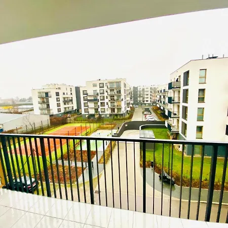 Near Airport Modern, Stylish Apartman Varsó