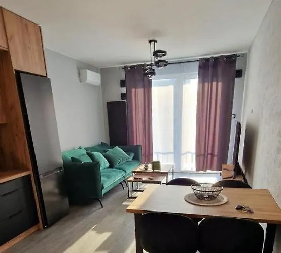 Near Airport Modern, Stylish