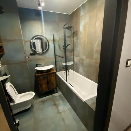 Near Airport Modern, Stylish شقة وارسو